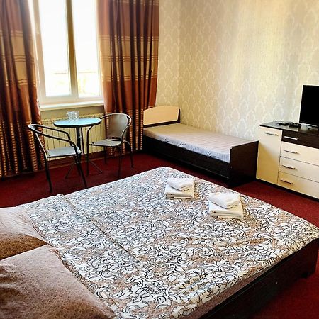 Mini-Hotel Sakvoyage Chernivtsi Exterior foto